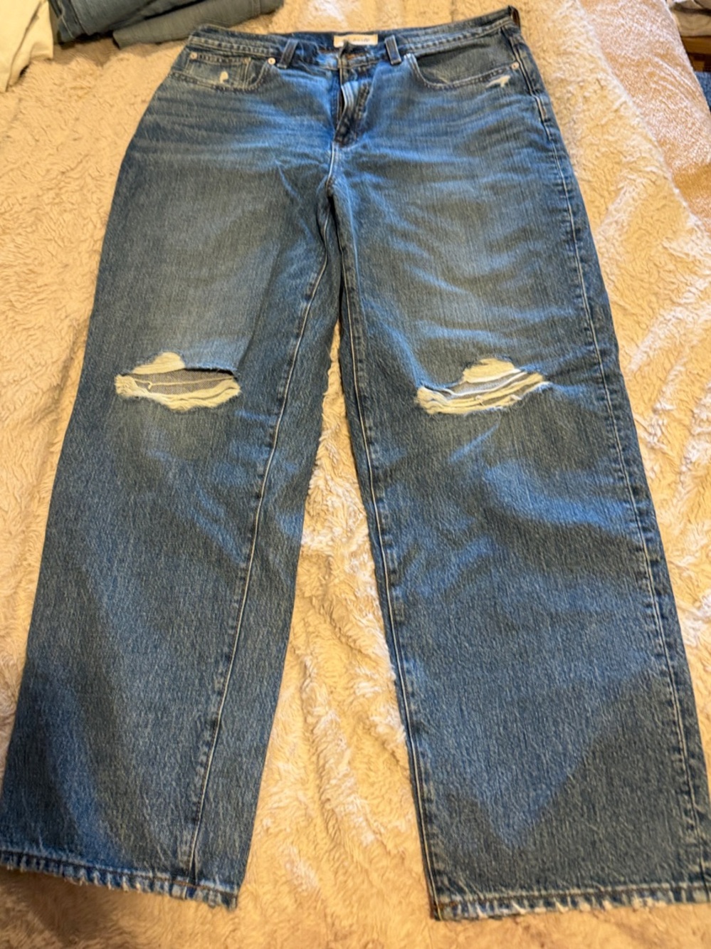 Madewell The Dad Jean- Medium Blue - Picture 2 of 5